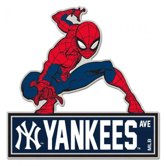 NY YANKEES / MARVEL (C) 2021 MARVEL COLLECTOR PIN JEWELRY CARD