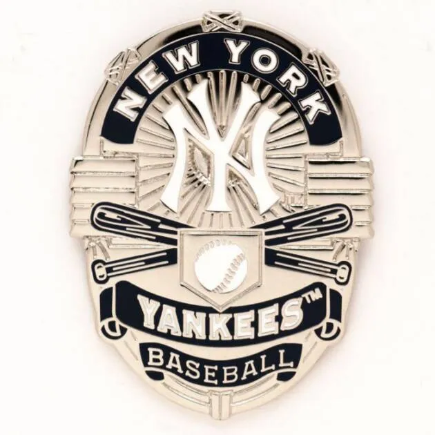 NEW YORK YANKEES COLLECTOR PIN JEWELRY CARD