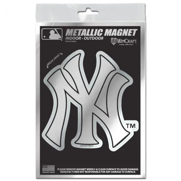 NEW YORK YANKEES METALLIC MAGNETS 3" X 5"