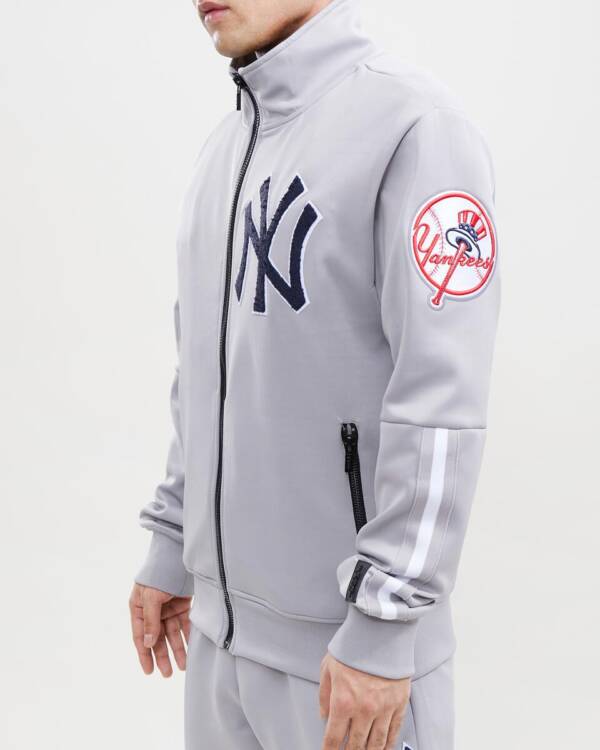 NEW YORK YANKEES PRO TEAM TRACK JACKET - Image 2