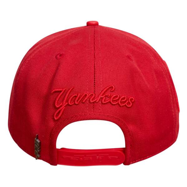 NY YANKEES CLASSIC TRIPLE RED WOOL TRIPLE RED SNAPBACK HAT - Image 2