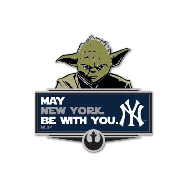 NEW YORK YANKEES / STAR WARS YODA COLLECTOR PIN JEWELRY CARD