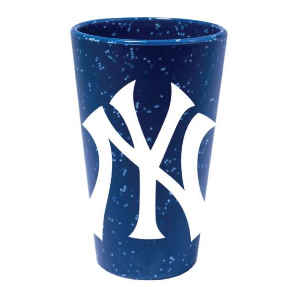 NEW YORK YANKEES 16 OZ SILICONE PINT GLASS