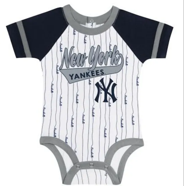 NY YANKEES  BASE HITTER CREEPER BIB BOOTIE NEWBORN - Image 3