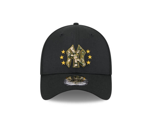 New York Yankees New Era 2024 Armed Forces Day 39THIRTY Flex Hat - Black - Image 3