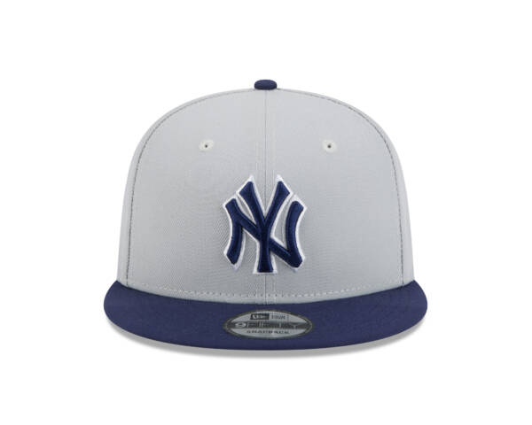 NEW YORK YANKEE 950 TWO TONE SNAPBACK GREY / NAVY BLUE