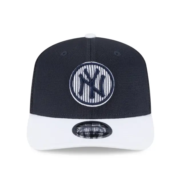 New York Yankees New Era Stretch Snap Trucker Hat