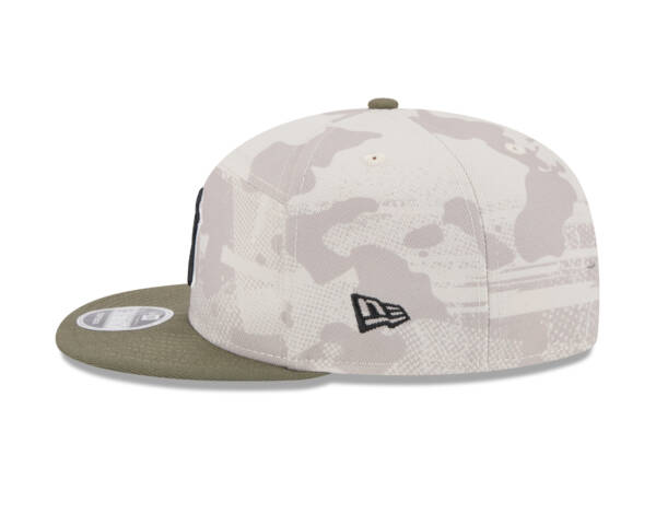 New York Yankees New Era Light Beige/Olive 2025 Armed Forces Day Split Panel 9FIFTY Snapback Hat - Image 4