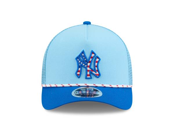NY YANKEES NEW ERA 9FORTY MEN'S  2025 FOURTH OF JULY  A-FRAME M-CROWN ADJUSTABLE TRUCKER HAT LIGHT BLUE/BLUE