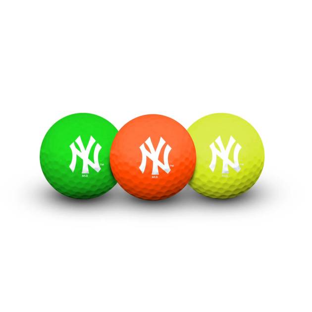 NY YANKEES 3 COLORS GOLF BALLS IN CLAMSHELL