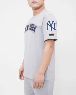 NEW YORK YANKEES PRO TEAM SHIRT - Image 5