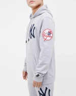 NY YANKEES Pro Standard  Logo Blended P/O Men's GRAY Hoodie - Image 3