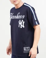 NEW YORK YANKEES LOGO PRO TEAM TAPING Midnight Navy SHIRT - Image 4