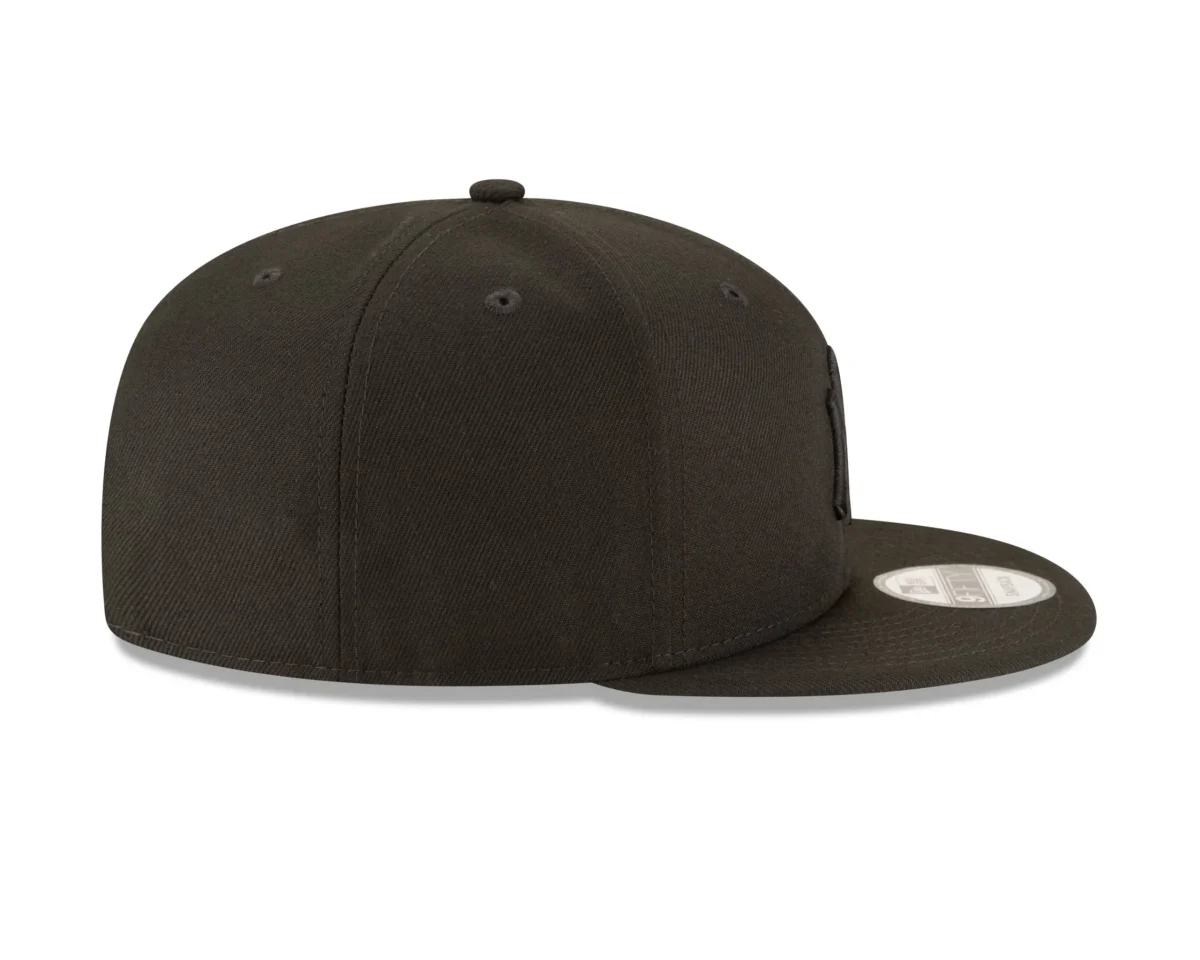 NY YANKEES NEW ERA 9FIFTY SNAPBACK  BLACK/BLACK COLOR BASIC /GRAY BRIM - Image 7