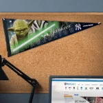 NEW YORK YANKEES / STAR WARS YODA PREMIUM PENNANT - Image 3