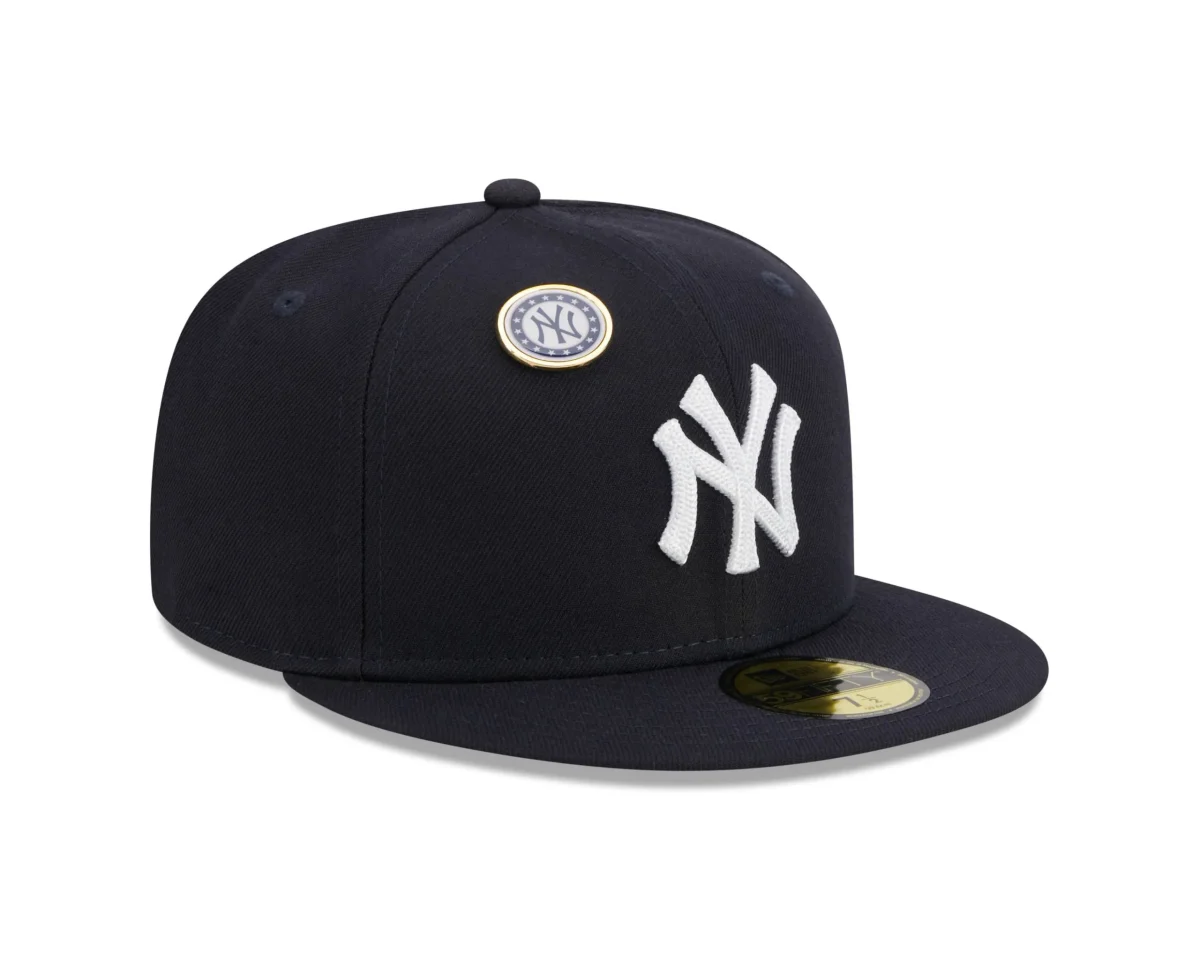 NY YANKEES AUTHENTIC COLLECTION NEW ERA 59FIFTY FITTED NAVY / WITH PINS - Image 1