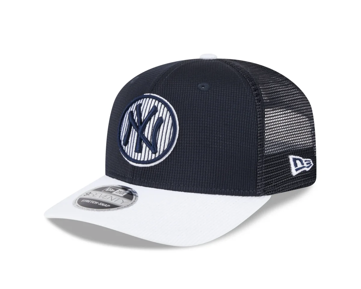 New York Yankees New Era Stretch Snap Trucker Hat - Image 3