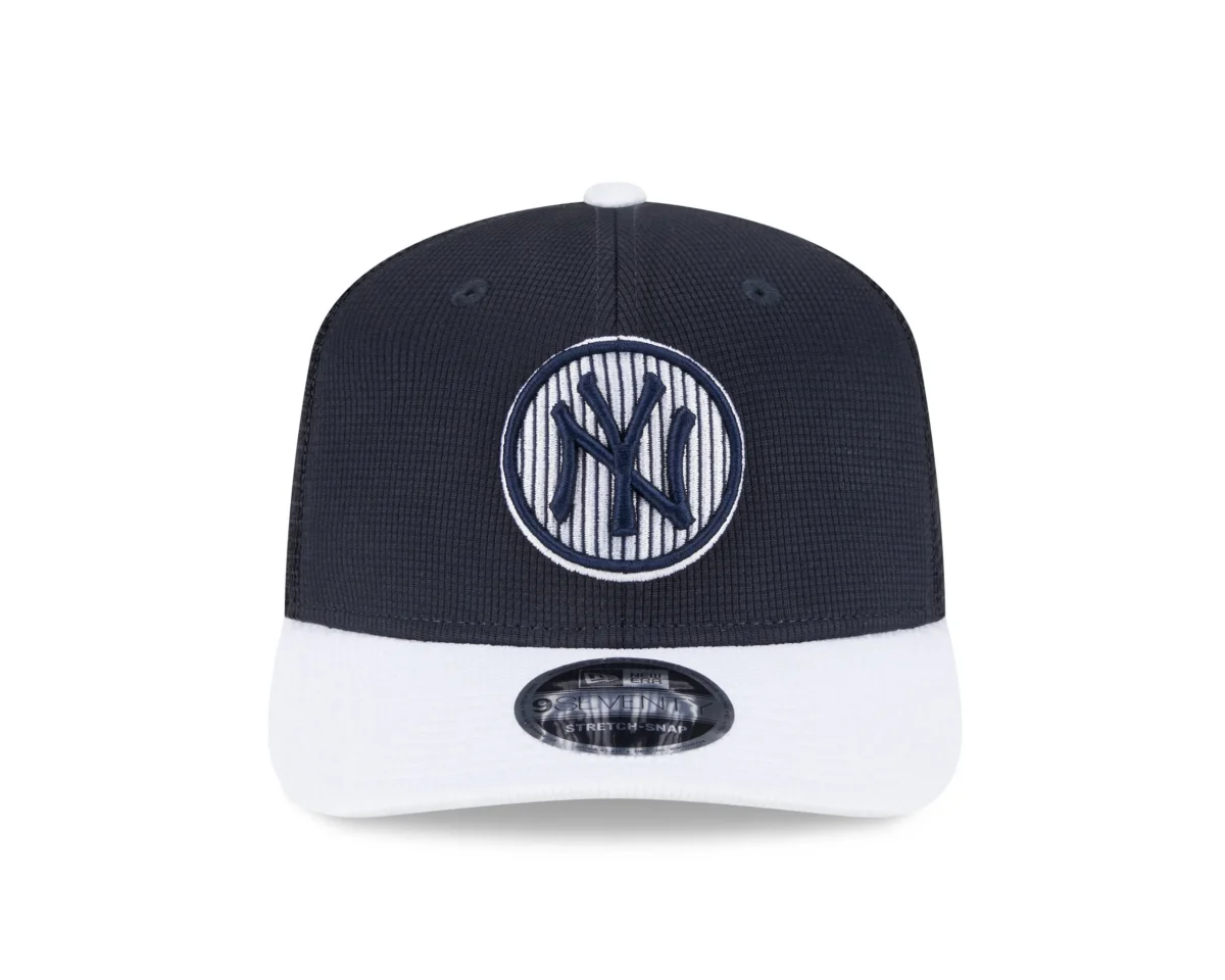 New York Yankees New Era Stretch Snap Trucker Hat - Image 1