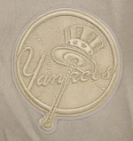 NY YANKEES MEN'S PULL OVER HOODIE NEUTRAL - Image 5