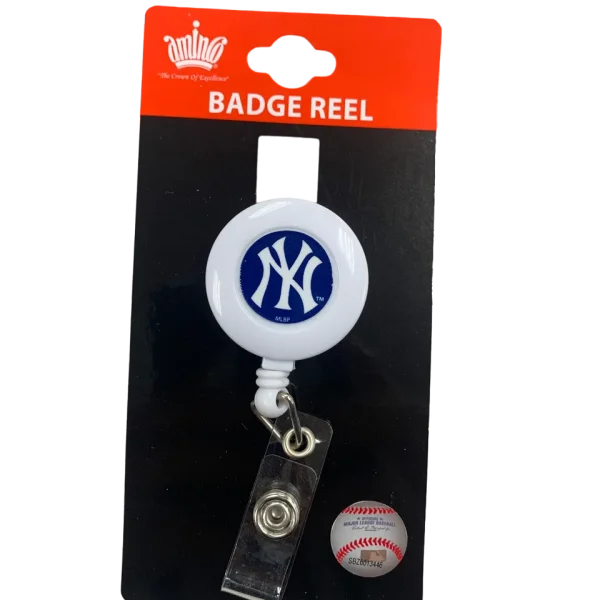 NEW YORK YANKEES  Aminco Plastic Retractable I.D. Holder Badge Reel