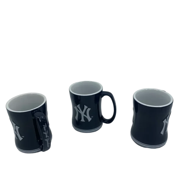 NY YANKEES  NAVY Relief MUG