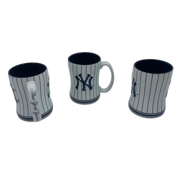 NY YANKEES  PINSTRIPE Relief MUG