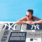 NEW YORK YANKEES SPECTRA BEACH TOWEL 30" X 60'' - Image 2